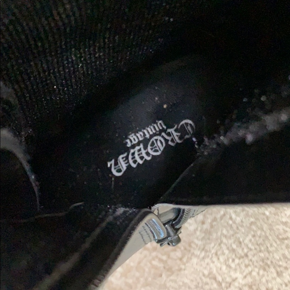 Boots - Picture 3 of 5